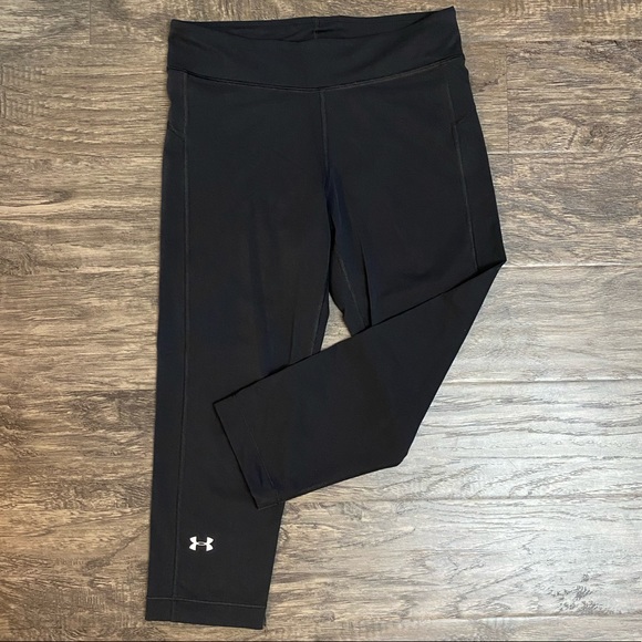 UNDER ARMOUR Crop Black Leggings - Picture 1 of 8